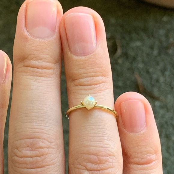 Gorgeous Ring For Women Delicate Mini Pearl - Picture 5 of 9